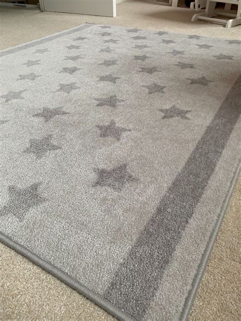 light grey star rug